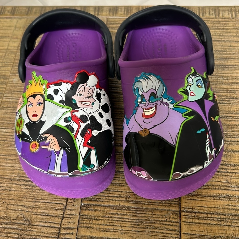 RARE Disney Villains Purple Crocs Clog Sandal size 9